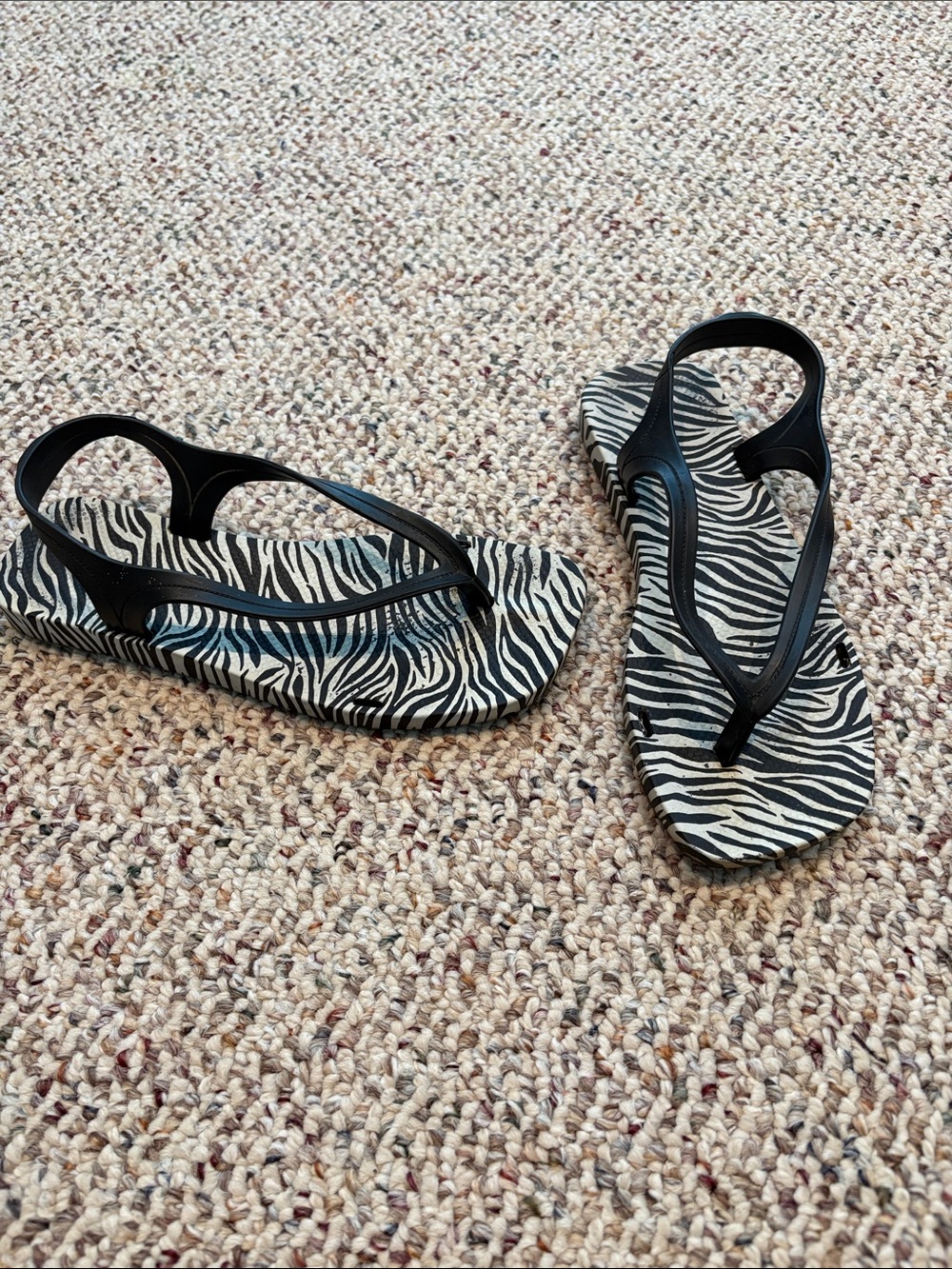 Old Navy Zebra Print Flip Flop Sandals - Black & White. Size 7